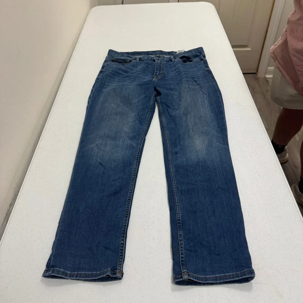 Banana Republic Traveler Slim Fit Jeans Mens 34x30 Medium Wash Blue Stretch